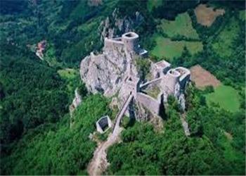 دژ یا قلعه شگفت انگیز بابک خرمدین