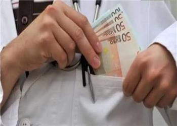اجازه ندهید حرفه پزشکی به جایگاه تاجران تبدیل شود